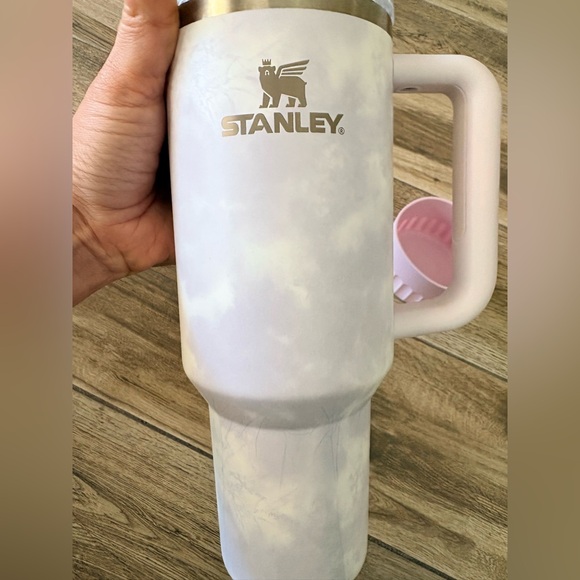 Stanley Wisteria Tie Dye 40 Oz Quencher  - purple - Picture 2 of 8
